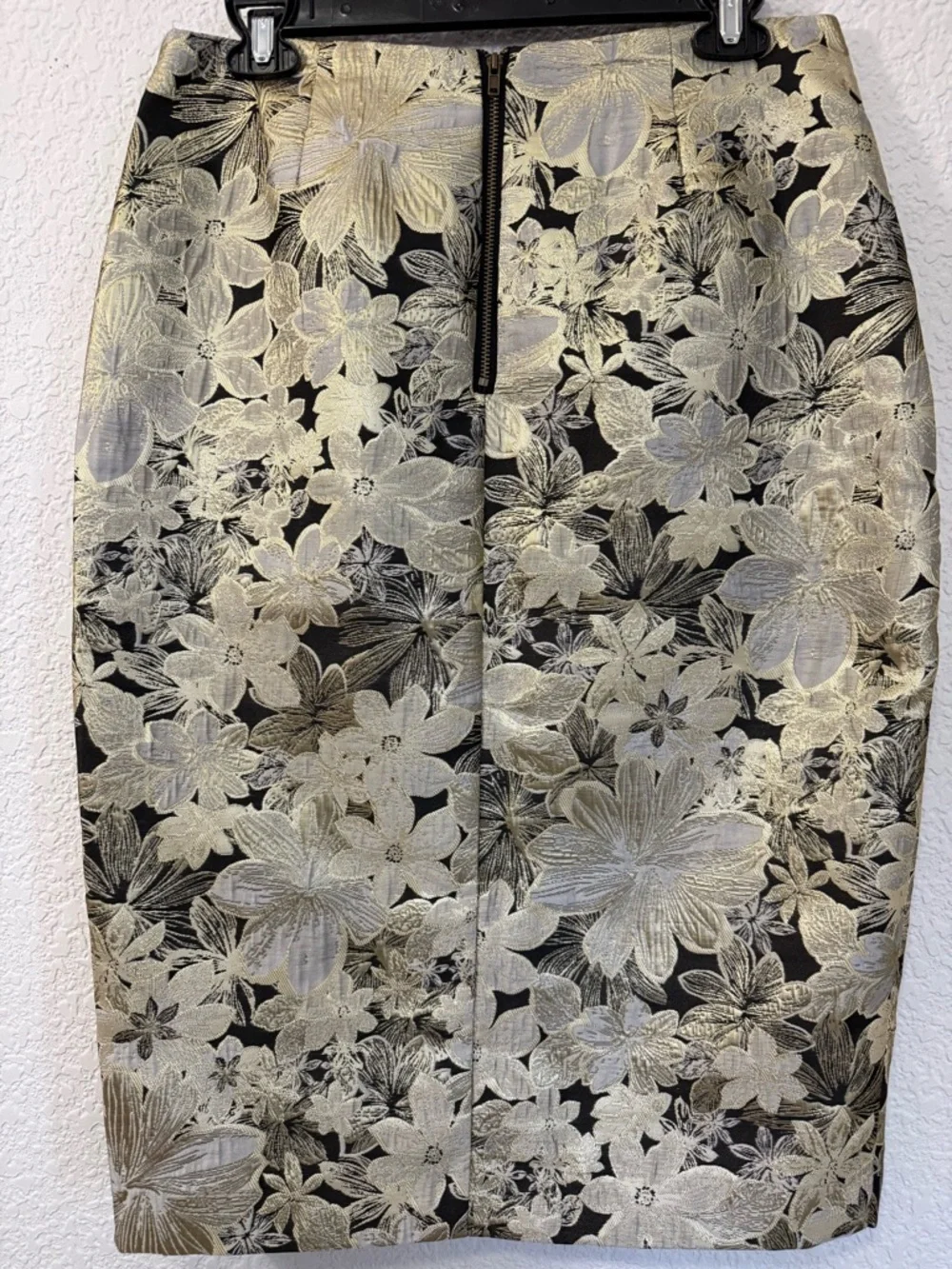 Lulu’s Metallic Gold‎ Floral Pencil Skirt | Evening Glam | Size Medium